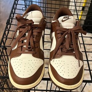 Nike women’s Low-Top Sneakers - Brown & Cream